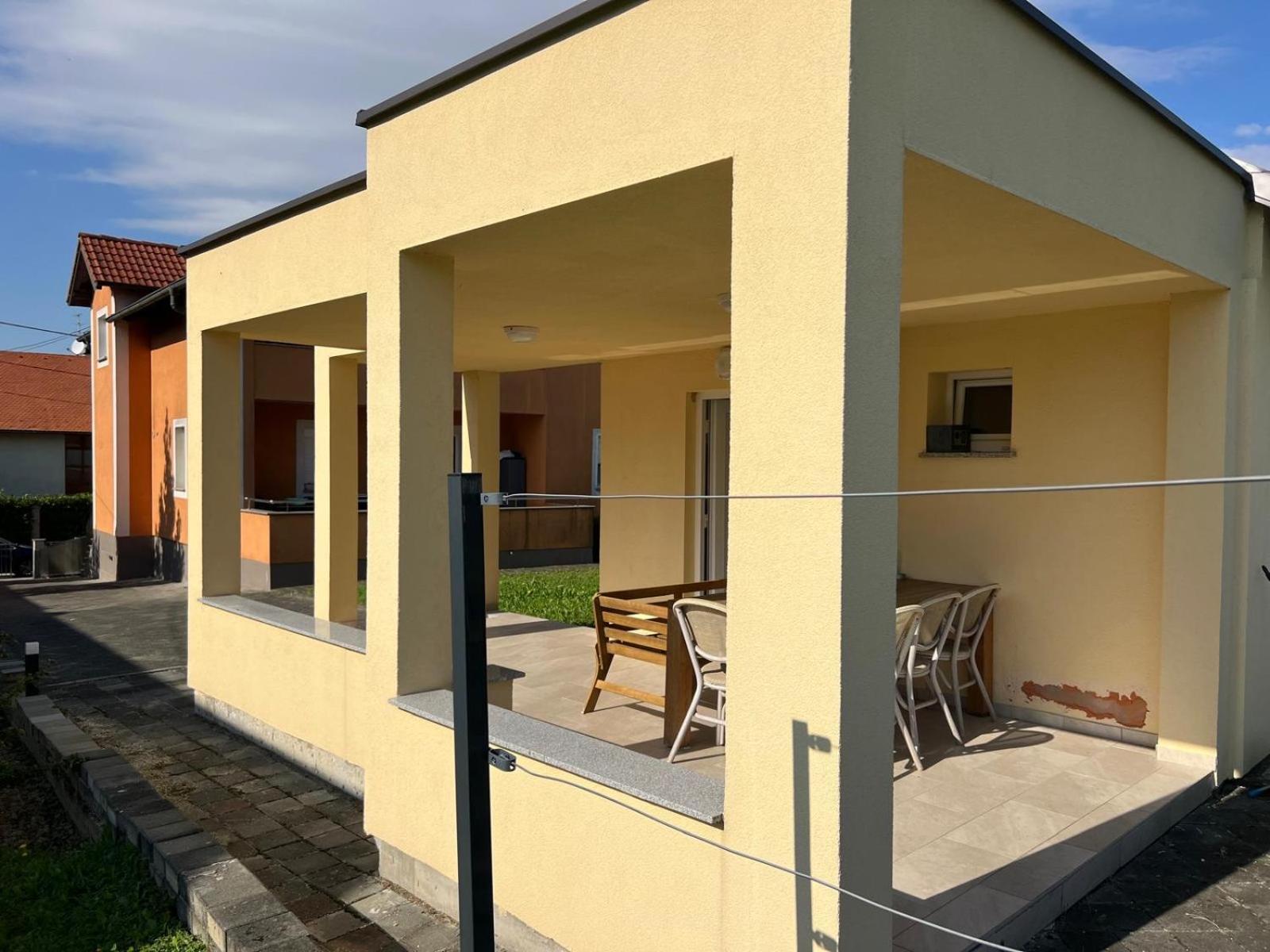 Апартаменты Minihaus In Zagreb Сесвете Экстерьер фото